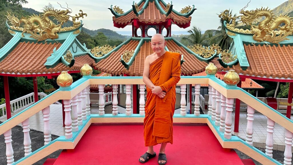 Mindfulness Changes Life: Timeless Buddhist Wisdom