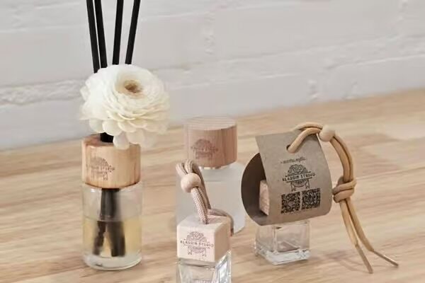 Custom Perfume Workshop with 20+ Scents