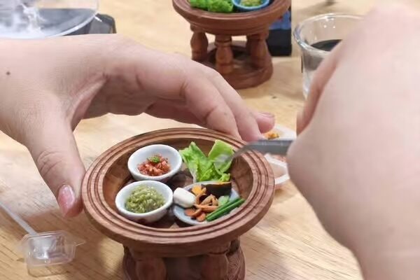 Miniature Northern Thai Clay Crafting Class