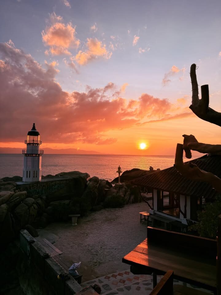 Lighthouse Party