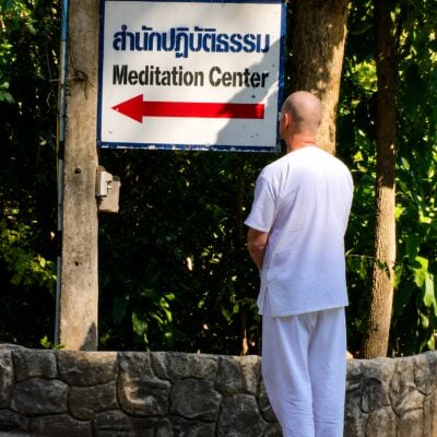 Daily Wisdom - Walking The Path with The Buddha