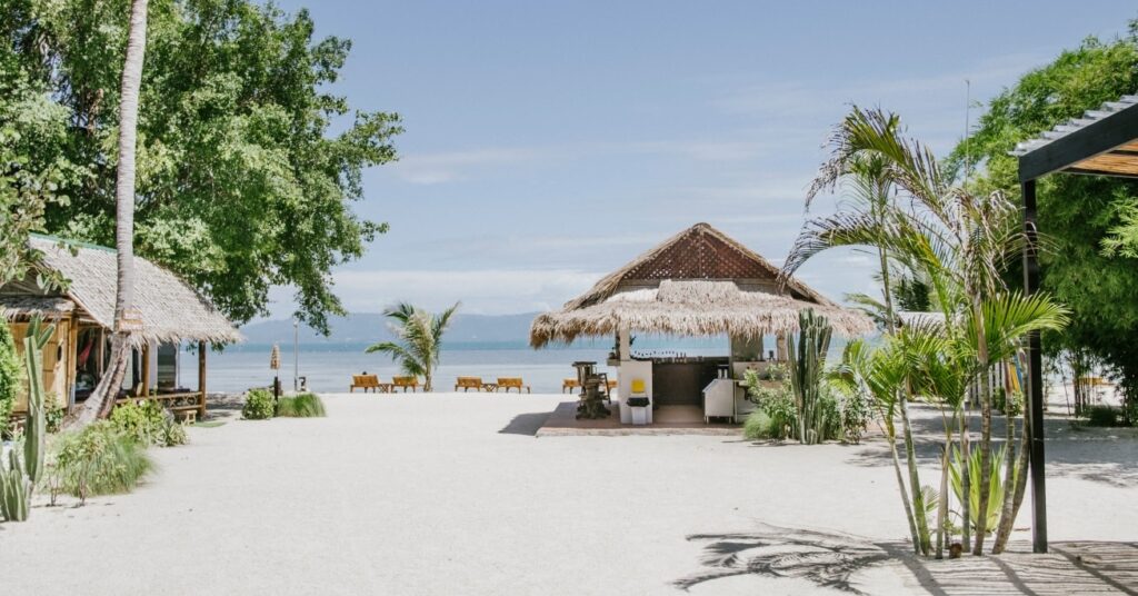 SAUDADE Sunset beach bar